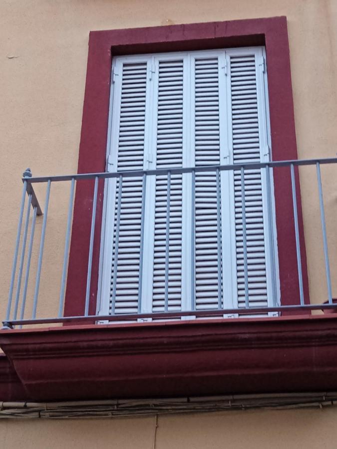 Apartamento Casco Antiguo Exterior Unico En Segunda Planta En Un Edificio De De Dos Plantas เซบีญา ภายนอก รูปภาพ