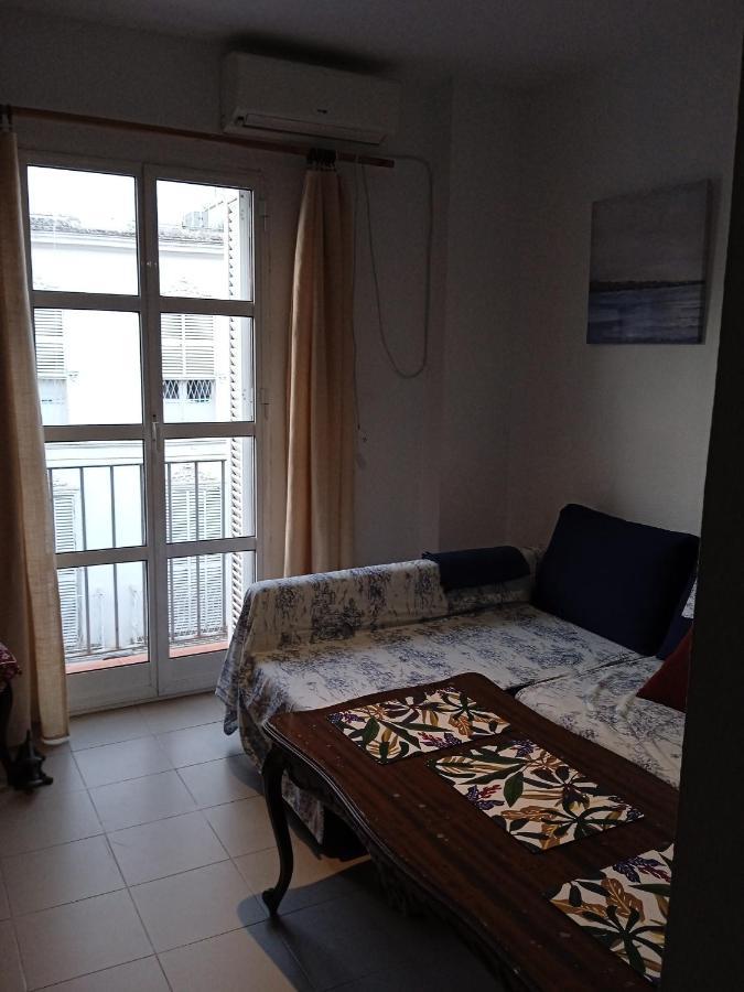 Apartamento Casco Antiguo Exterior Unico En Segunda Planta En Un Edificio De De Dos Plantas เซบีญา ภายนอก รูปภาพ